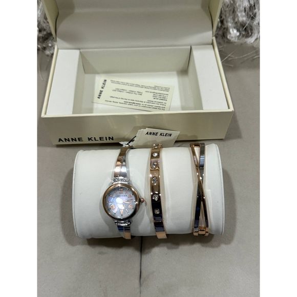 Anne Klein Woman\'s Quartz Silver-Tone Gold Tone Alloy Bangle Watch Set main image 5